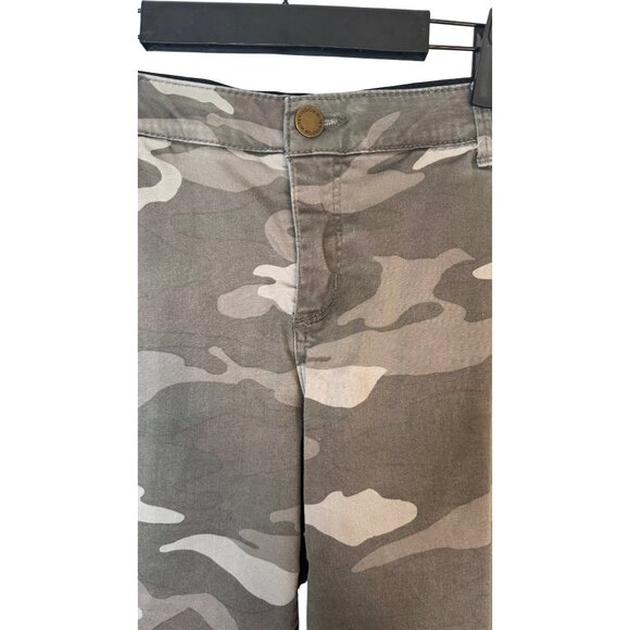 2/$30 Wit & Wisdom Size 14 Womens Camouflage Cargo Shorts Cotton/Spandex - Picture 11 of 16